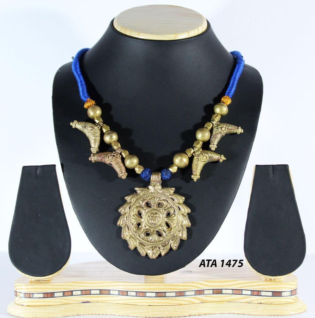 Pure Handmade Dhokra ewellery | Tribal Jewellery Flower Design Pendant - IndoVill