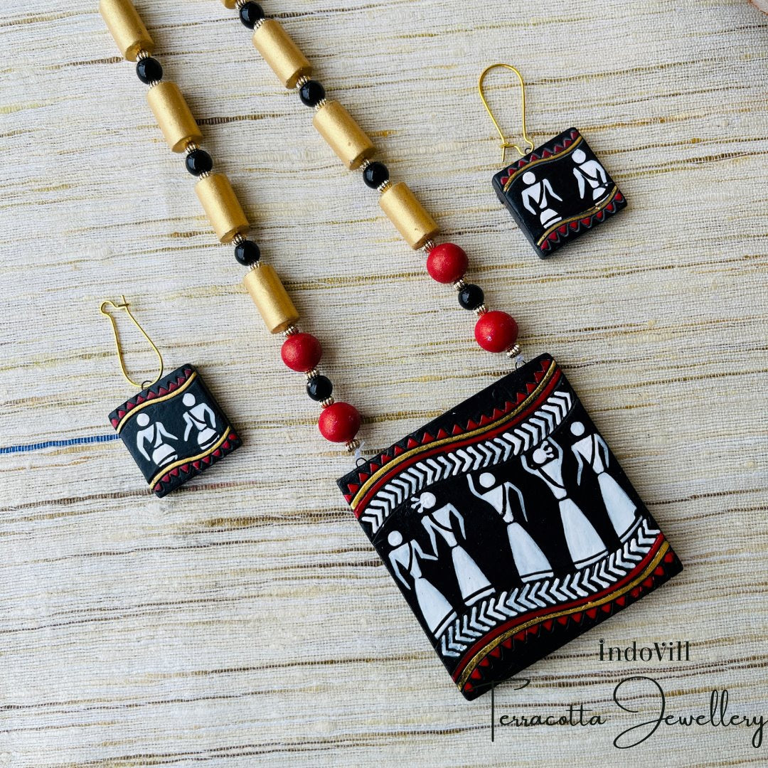 Tribal Dancing Women Pendent Terracotta Jewellery